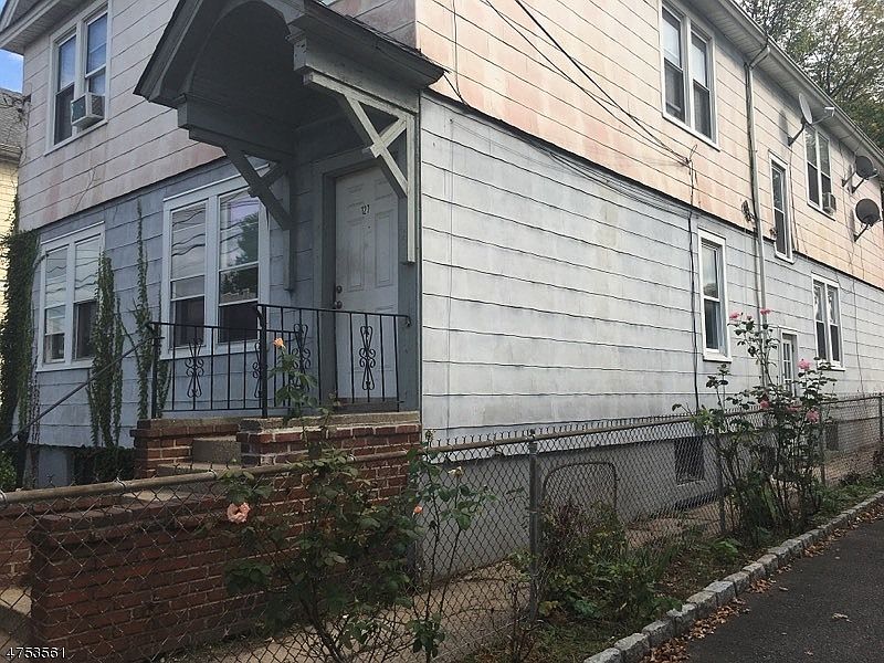 2nd image of 127 W Price St