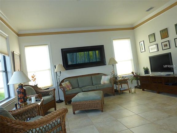 3rd image of 214 Indian Wells Ave