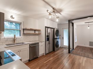 820 Bois Darc St, Lockhart, TX 78644