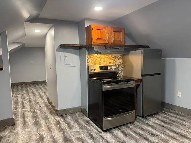 24 Fisher Ave #C — Photo 4
