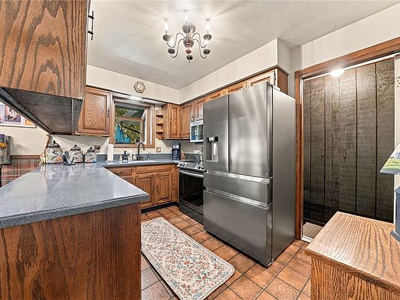 4th image of 1450 Breakneck Rd