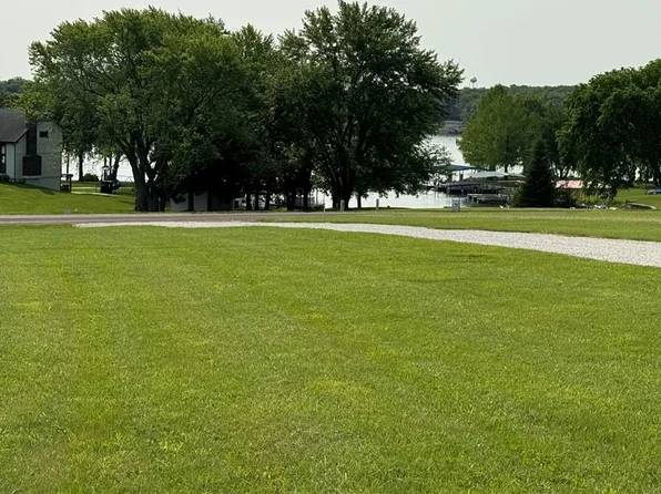 1770 & 1771 Lake Viking Ter, Gallatin, MO 64640