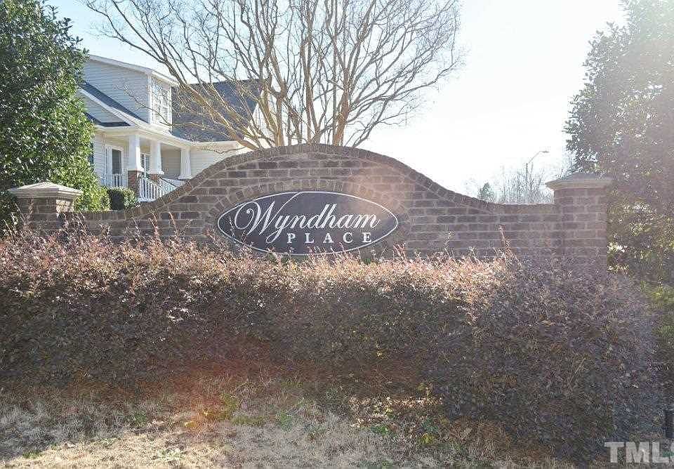 2nd image of 110 Grahamridge Ln