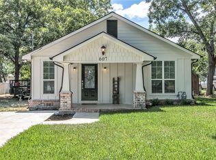 607 W Mustang St, Caldwell, TX 77836