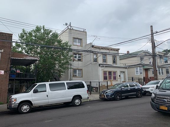 3rd image of 3248 102nd St