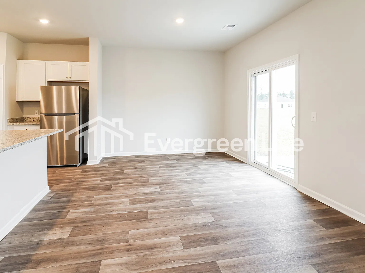 4 bed, 2.5 bath, 1853 sqft, $2,195 — Photo 2