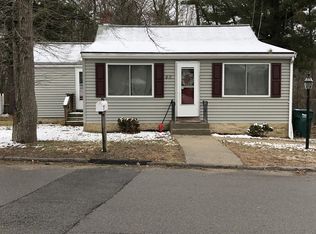 46 Pond St, Holbrook, MA 02343