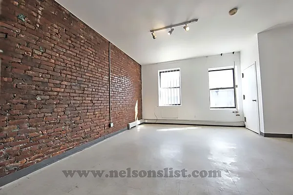 Rented by Nelson Aybar, LREB | media 1
