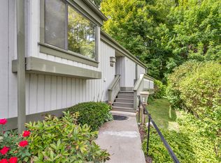 127 Heritage Vlg #B, Southbury, CT 06488