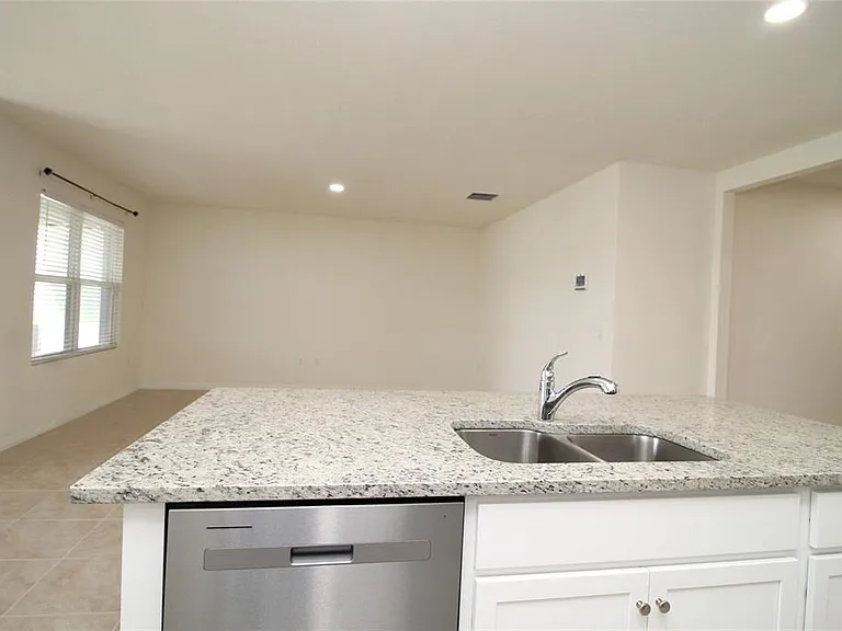 9488 Black Walnut Dr — Photo 6
