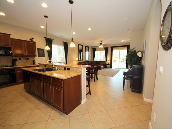 5th image of 872 Golden Pond Dr