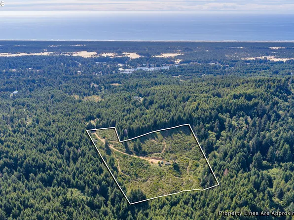 70113 Stage Rd, North Bend, OR 97459