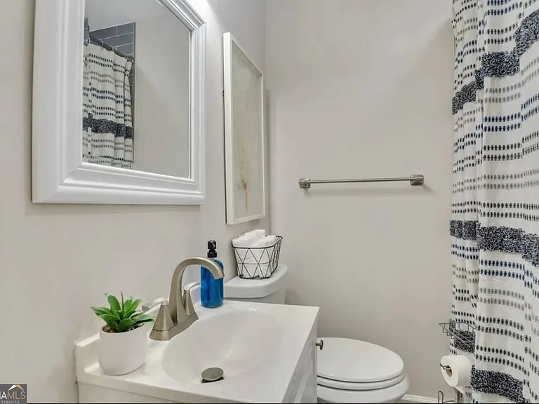 50 Oak St — Photo 9