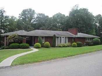 203 Julrich Dr photo 1