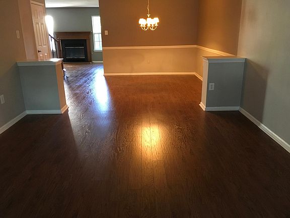 2nd image of 202 Mulberry Pl