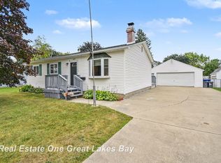 1639 Riviera St, Saginaw, MI 48604