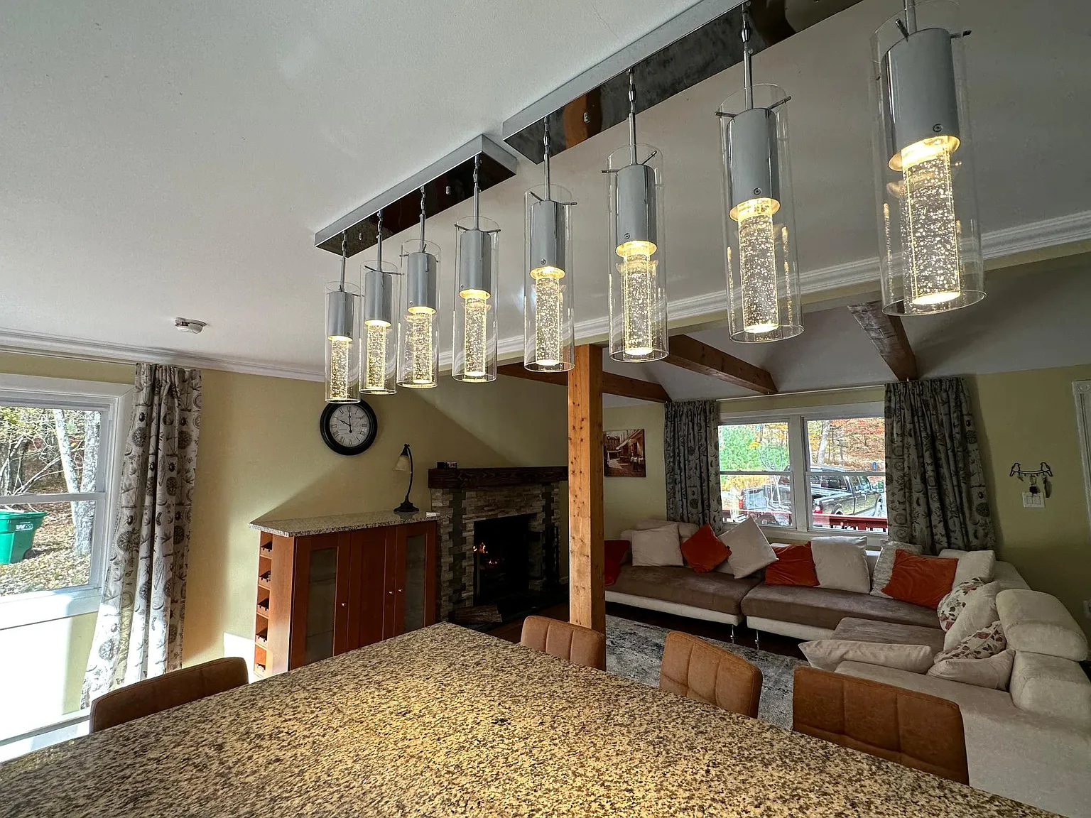 3 bed, 1500 sqft, $2,400 — Photo 4