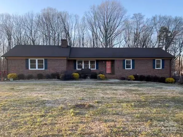 1443 Greenwood Rd, Lincolnton, NC 28092