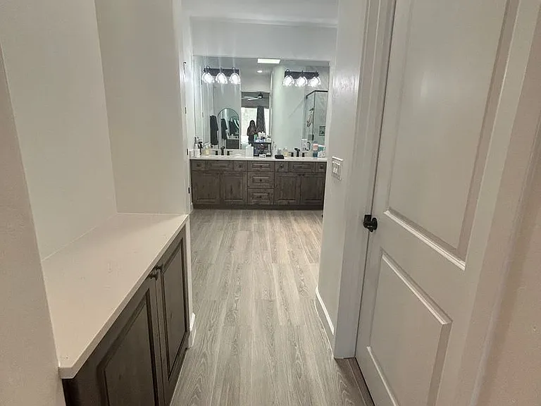 4736 N Diana Ave — Photo 21