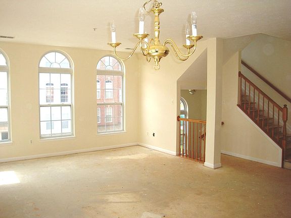 HUGE - 2292 square feet!!! www.RTOteam.com