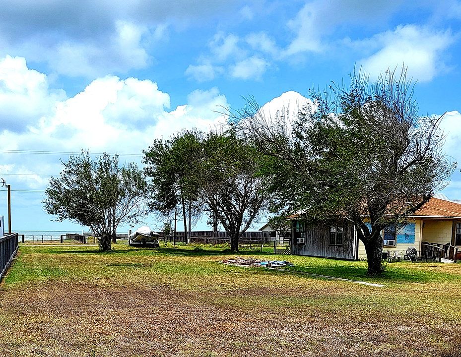 2nd image of 18 Copano Ridge Rd