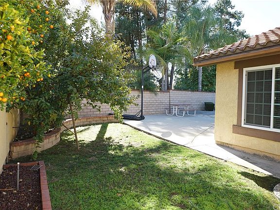 3rd image of 605 Tuolumne Dr
