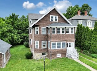 5 Vermont St, West Roxbury, MA 02132