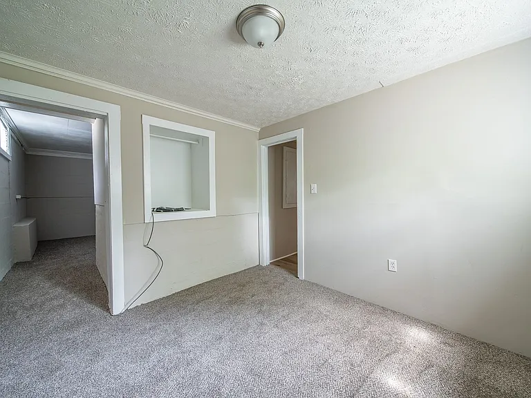 2204 7th Ave — Photo 13