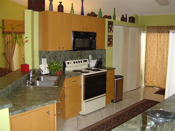 5th image of 20736 NW 3rd Ct