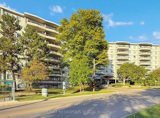 80 Grandravine Dr #809, Toronto, ON M3J 1B2