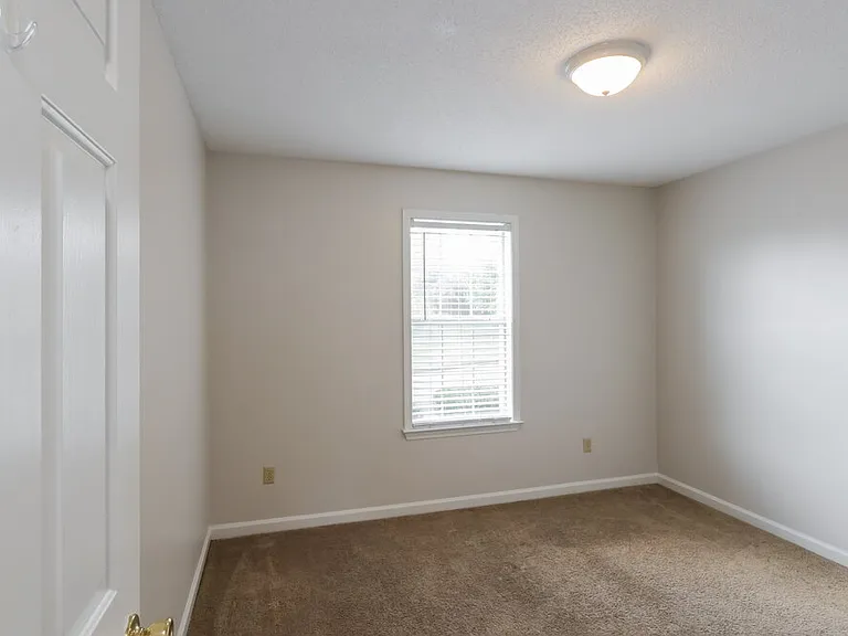 3102 Valley Green Ln — Photo 14