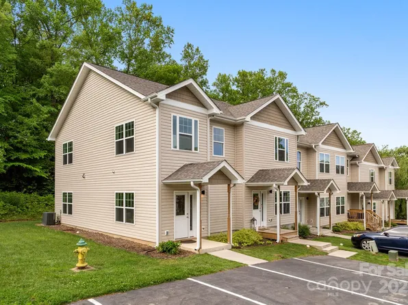 31 Cherry Laurel Ln, Swannanoa, NC 28778