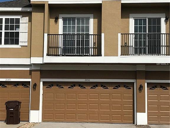 3rd image of 2051 Estancia Cir