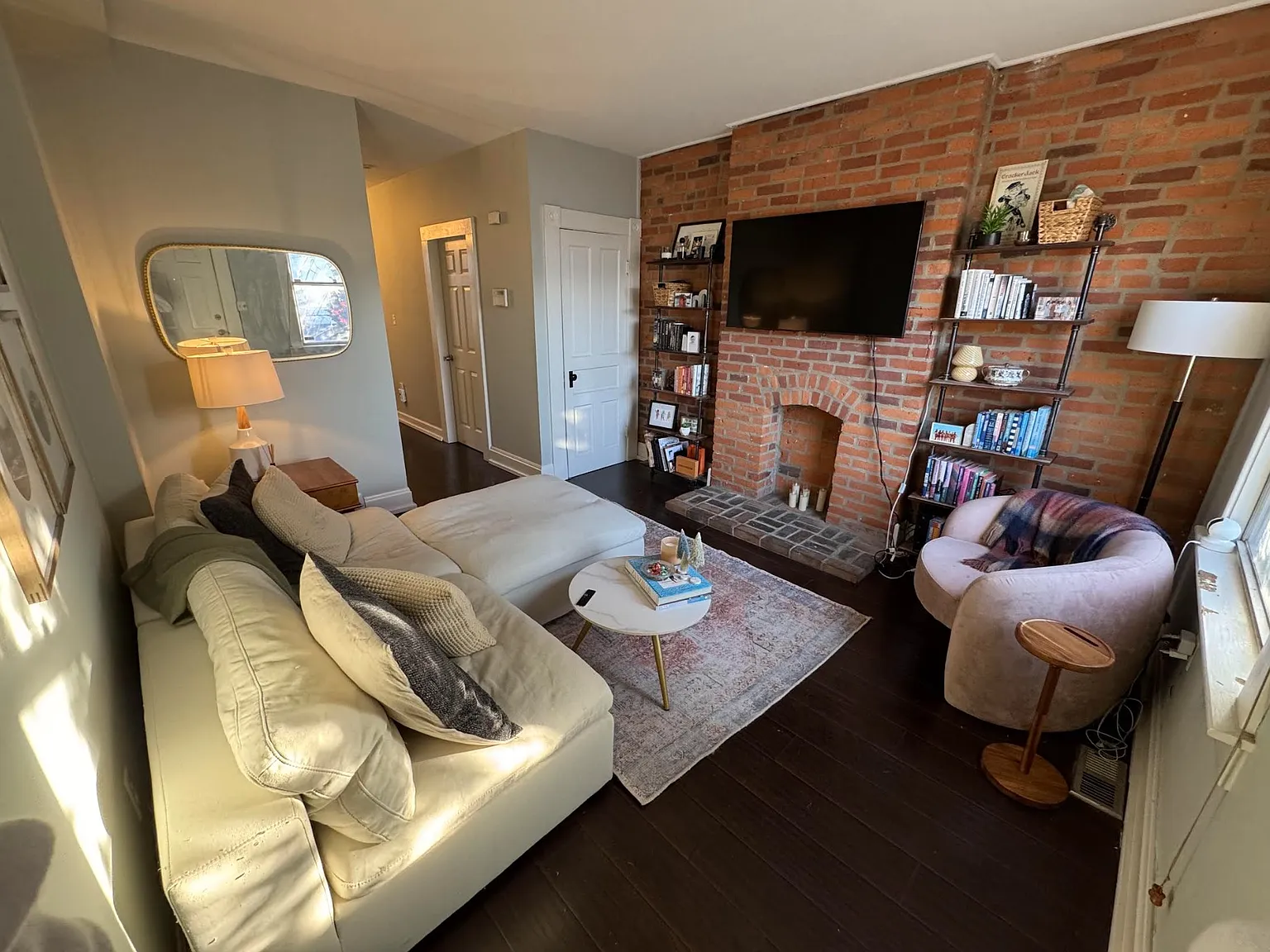 2 bed, 1.5 bath, 900 sqft, $1,950 — Photo 3
