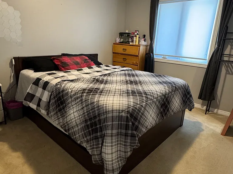 131 Markland Cres — Photo 11
