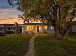 82 S Baird St, Red Deer, AB T4R1H4