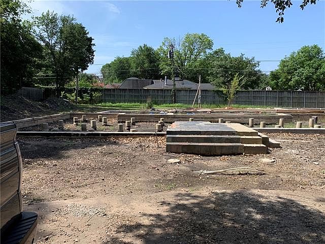 2nd image of 6022 Walnut Hill Ln