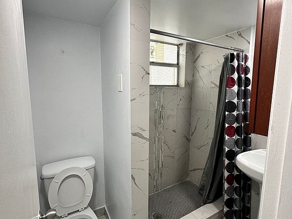 4th image of 217 E 10th St #2