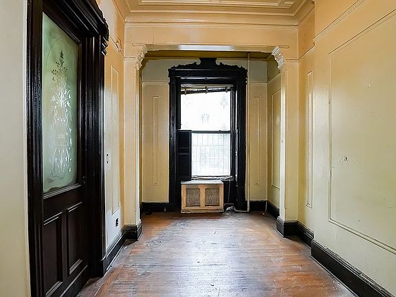 3rd image of 234 W 132nd St