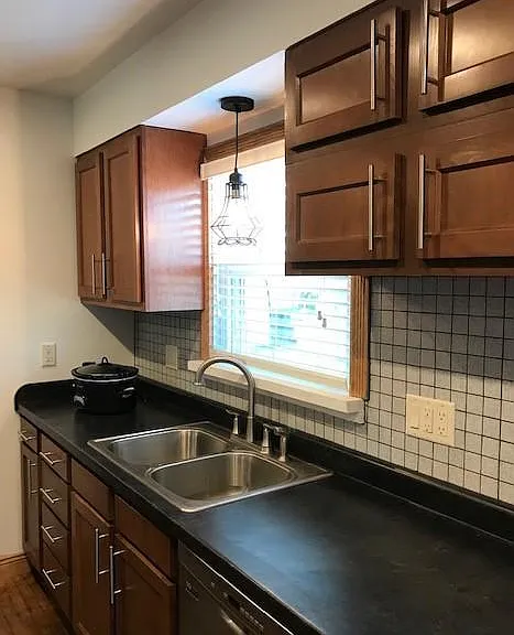 1708 W Bethel Ave — Photo 31