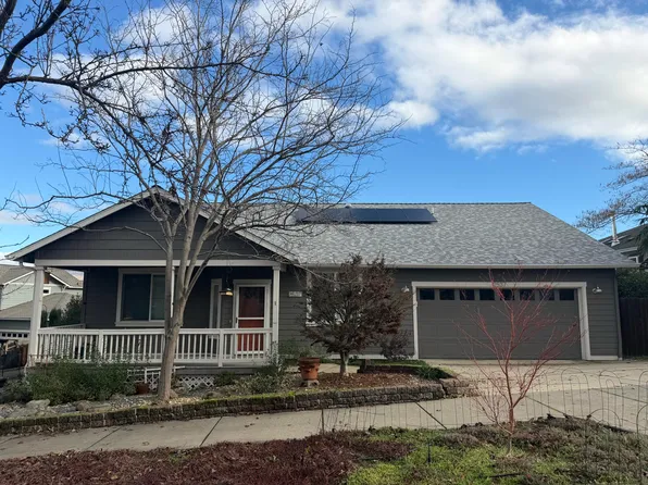 2537 Eagle Creek Ln, Ashland, OR 97520