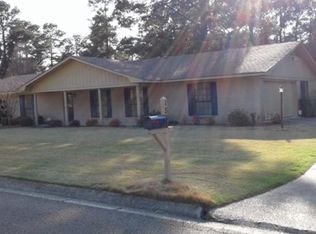 1808 Karen Cir, Magnolia, AR 71753