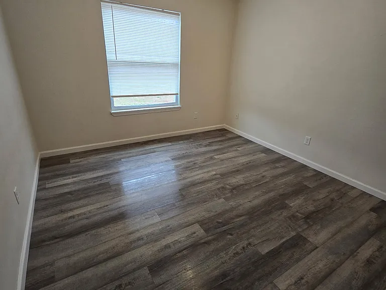 5205 S Brooks Dr #B — Photo 5