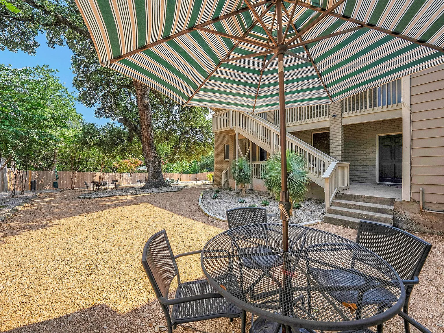 Bouldin Creek — Photo 2
