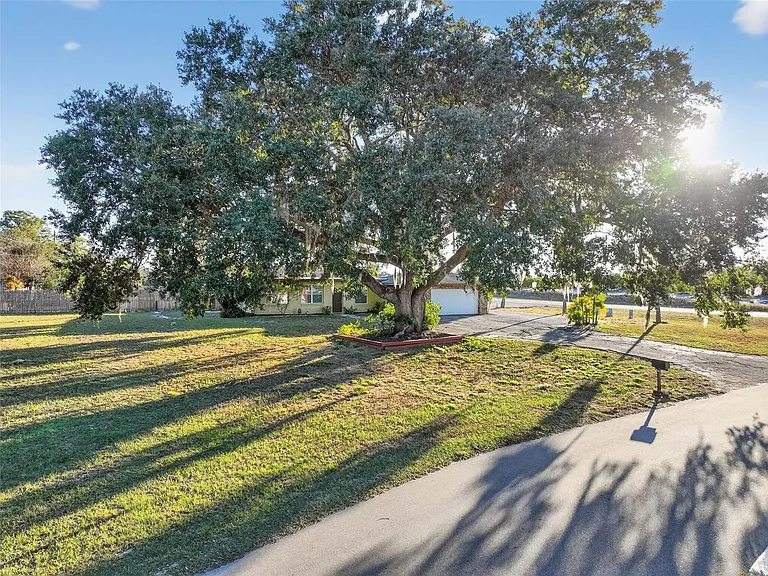 8812 Oakwood Dr — Photo 51