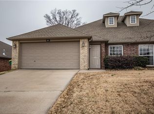 291 Copper Oaks Dr, Centerton, AR 72719