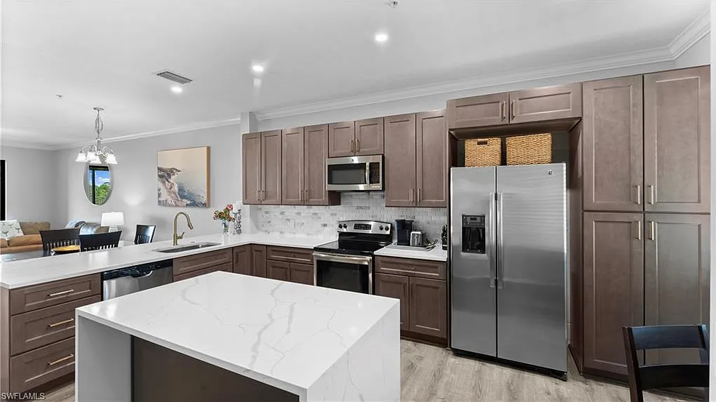 2 bed, 2.0 bath, 1194 sqft, $5,500 — Photo 4