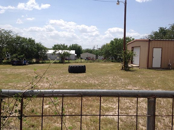 5th image of 114 Las Lomas Dr