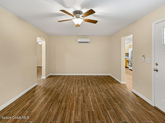 5th image of 175 NW Valencia Rd