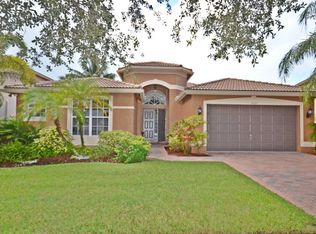 19525 Estuary Dr, Boca Raton, FL 33498